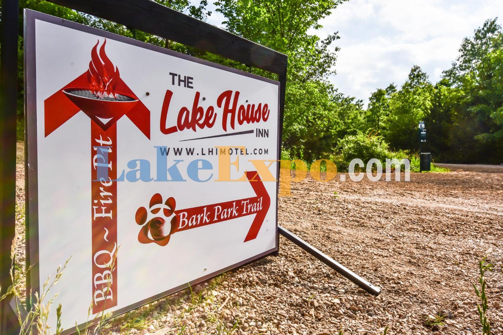 The Lake House Inn Laurie Экстерьер фото